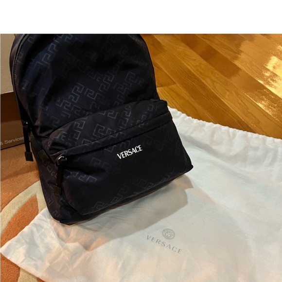 Versace back back - Picture 5 of 7